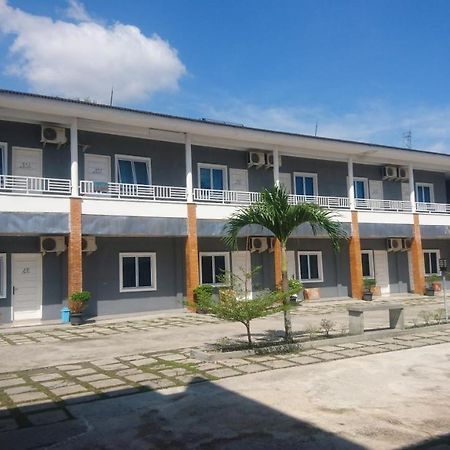 Liberty Homestay Parit  Ngoại thất bức ảnh