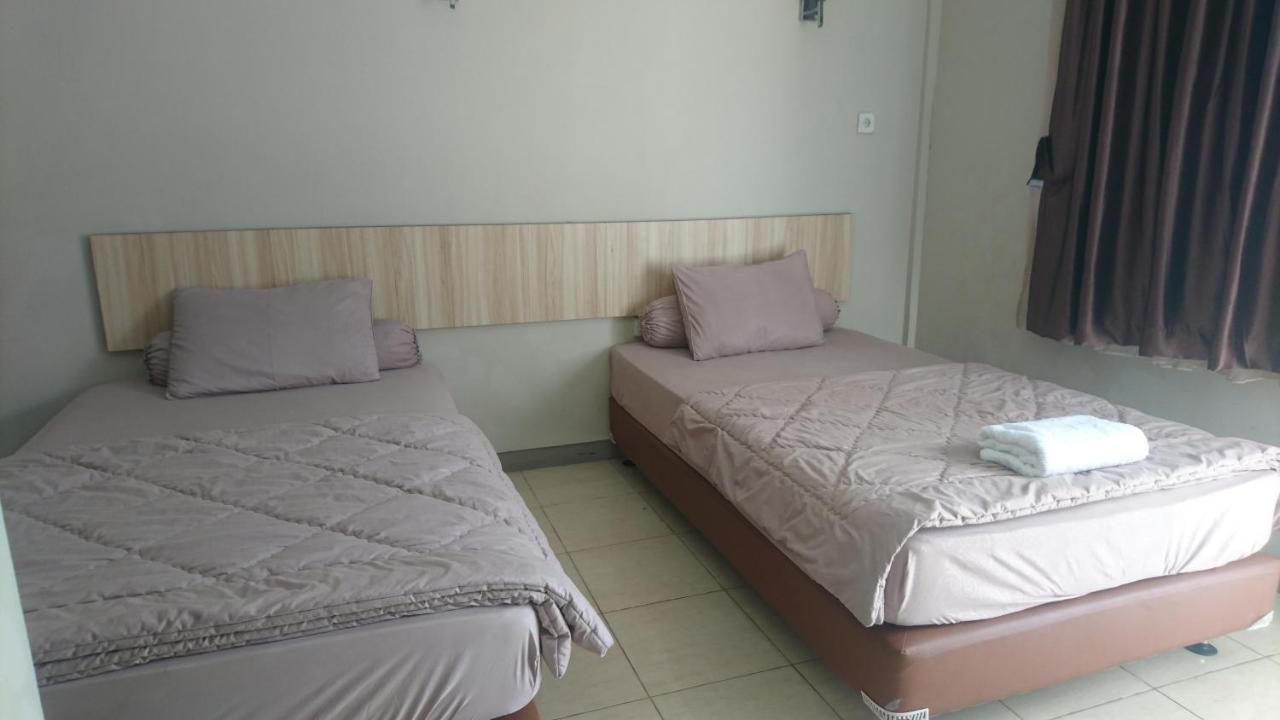 Liberty Homestay Parit  Ngoại thất bức ảnh